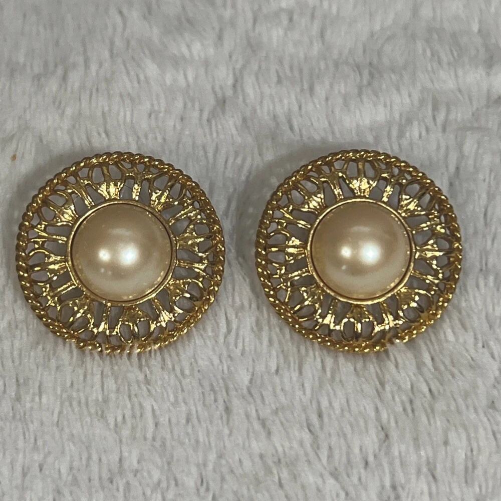Vintage Avon Gold Tone Filigree Faux Pearl Dome Pierced Earrings 80s
